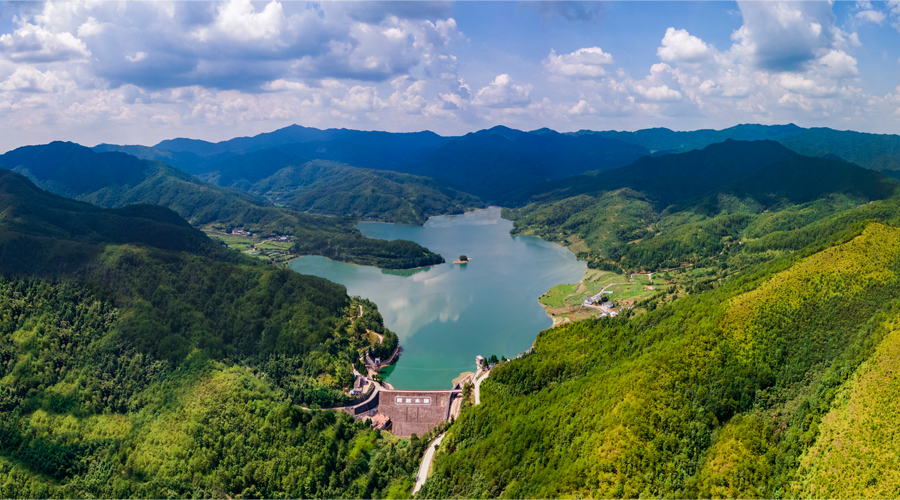 隆陂水庫全景。黃尉峰攝